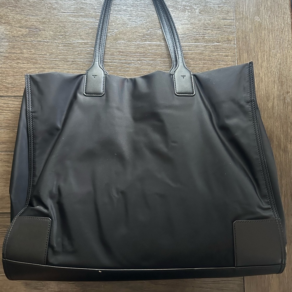 Tory Burch Black Leather Tote with Logo Medallion - Picture 3 of 7